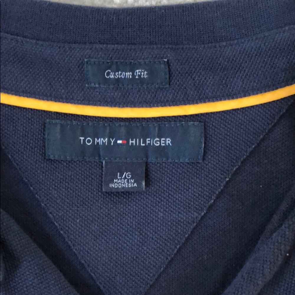 Tommy Hilfiger men’s size L - Picture 2 of 3